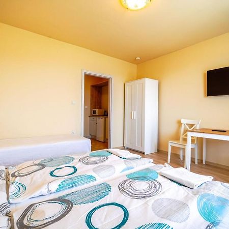 Apartmany Karmon Park Veľký Meder Exteriör bild