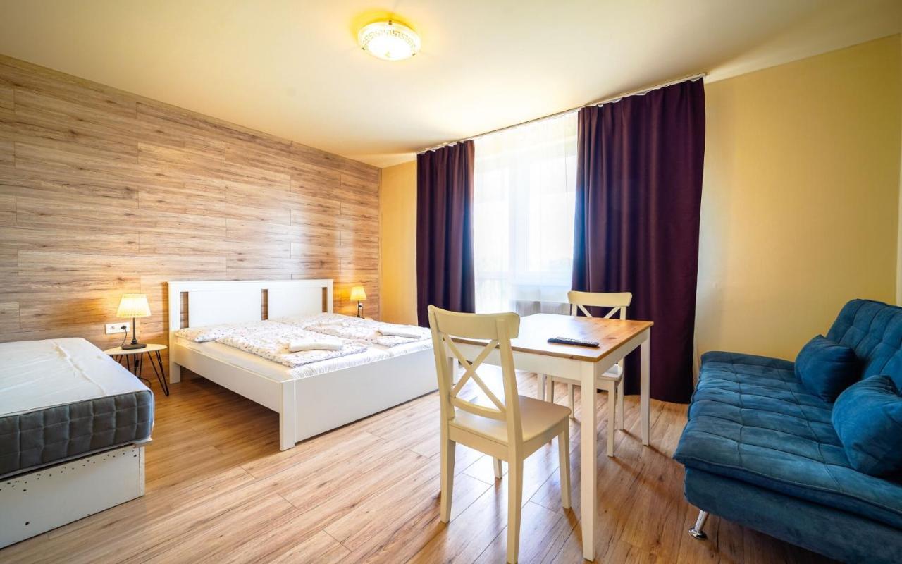 Apartmany Karmon Park Veľký Meder Exteriör bild
